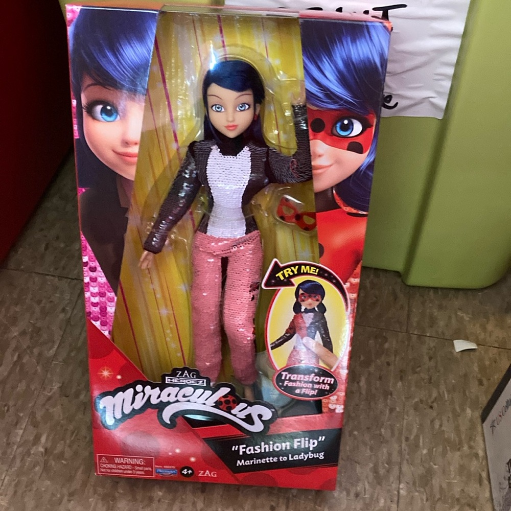 Miraculous Ladybug Fashion Flip Doll
